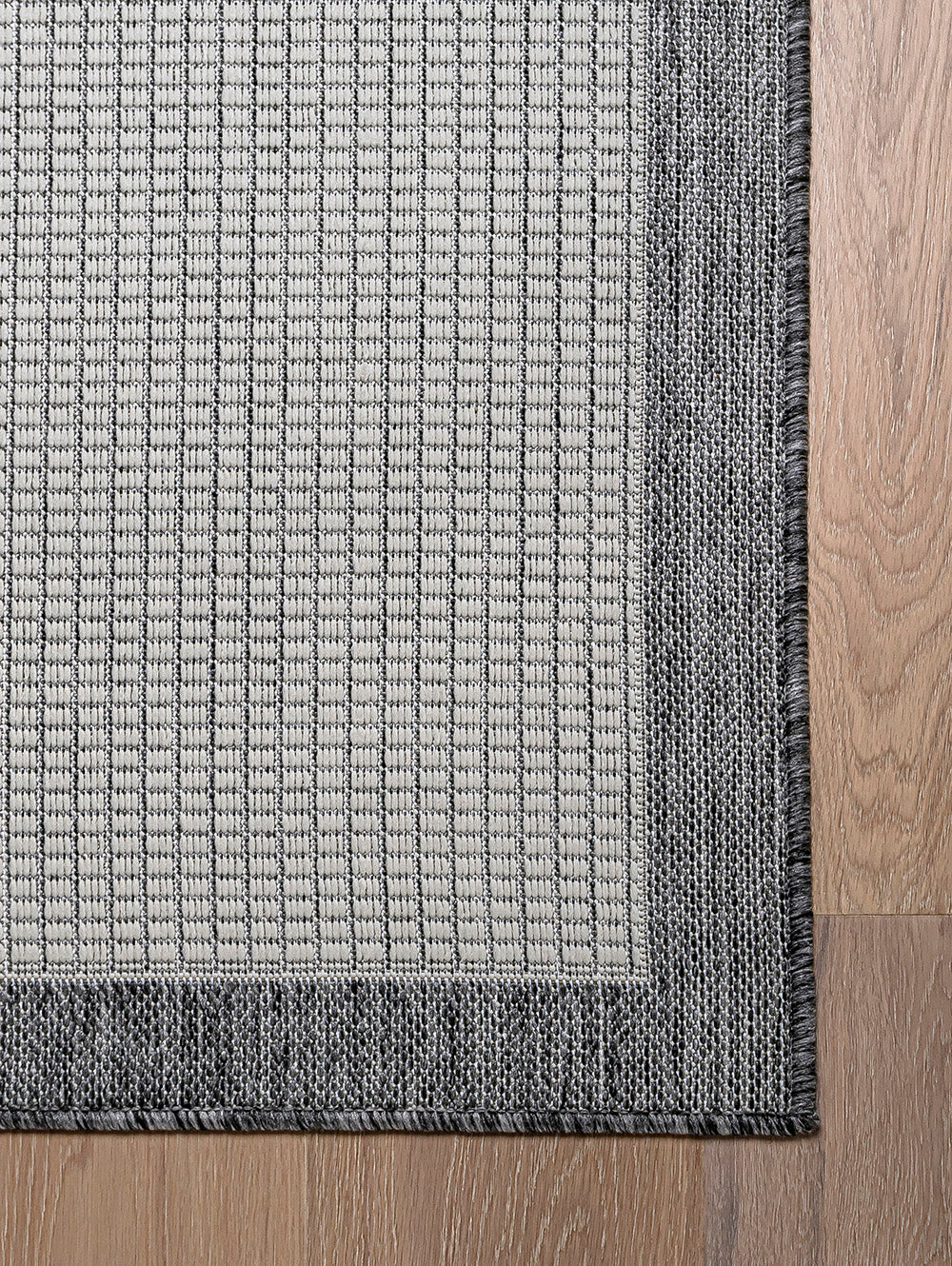 Textura de alfombra Sisalo White and Gris vista de cerca