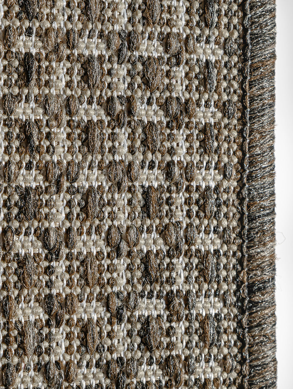 Patrón de tejido natural de alfombra Sisalo Moka en detalle