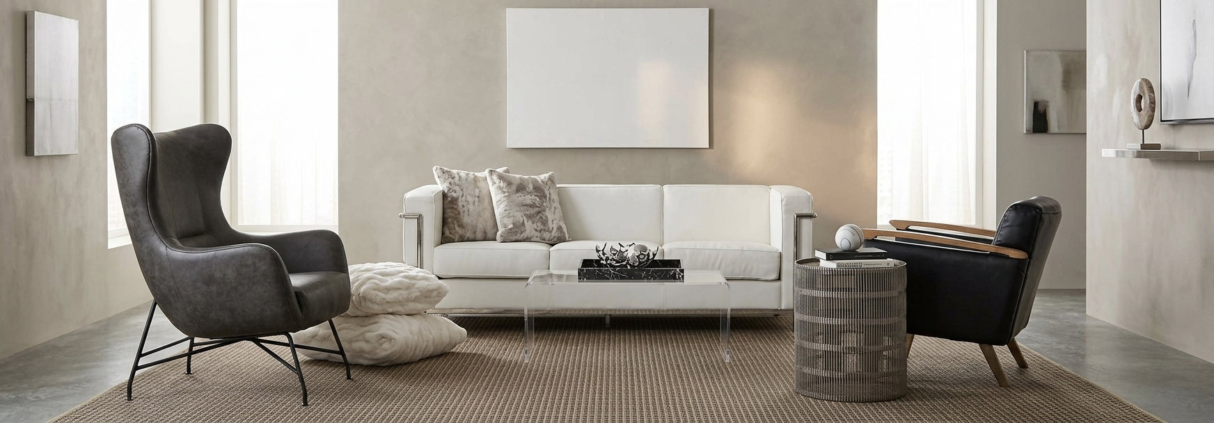 Alfombra de sisal arena en living moderno con decoración minimalista.